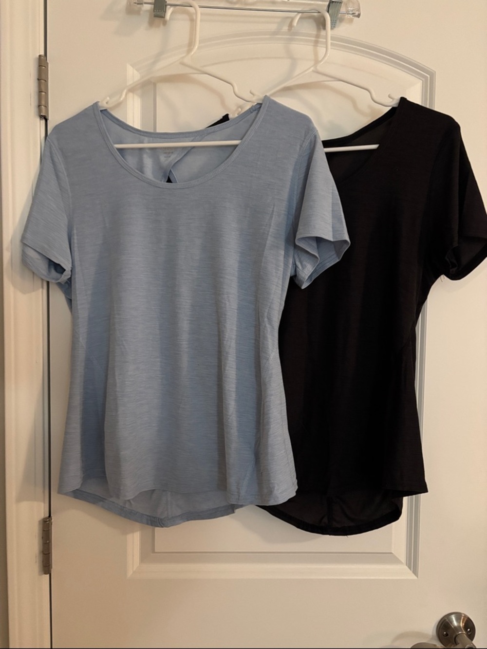 Women’s Scoop Neck active Short Sleeve Top - Light Blue and charcoal